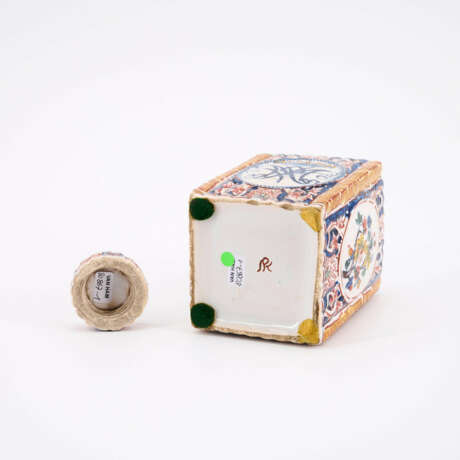 PORCELAIN TEA CADDY WITH MONOGRAMM UNDER CROWN - photo 8