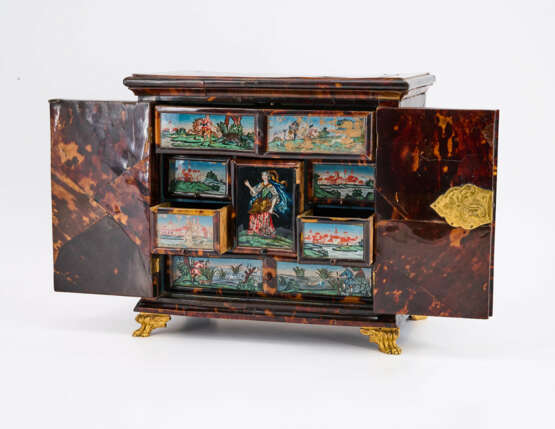 UNUSUAL CABINET CASE WITH LANDSCAPE AND ALLEGORY OF HOPE - photo 6