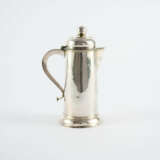 SILVER COMMUNION JUG WITH ENGRAVED COAT OF ARMS - photo 4