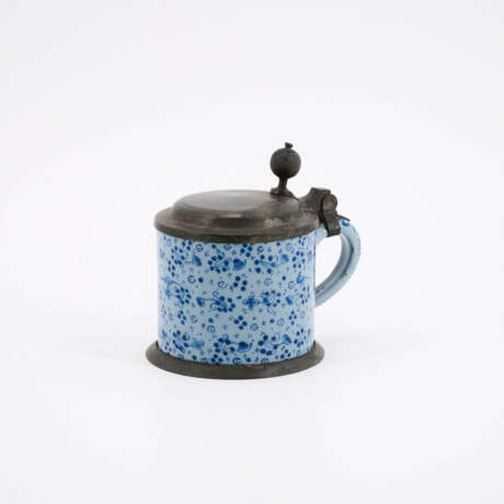 SMALL LIDDED TANKARD WITH BIRD DECOR - photo 2