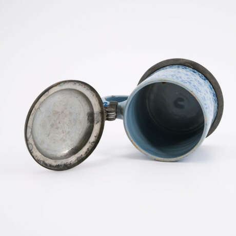 SMALL LIDDED TANKARD WITH BIRD DECOR - photo 7