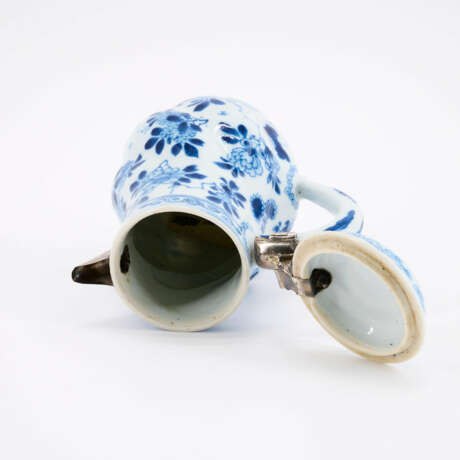 SMALL PORCELAIN POT WITH BLUE-WHITE DEOCRATION - photo 6