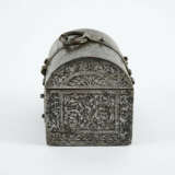 SMALL IRON CASKET WITH GROTESQUES - photo 2