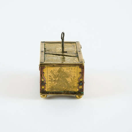 SMALL BRASS CASKET WITH VIRTUES - photo 2