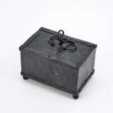 IRON RECTANGULAR CASKET WITH BIRD DECOR - photo 5