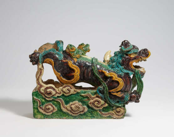 CERAMICS FIGURINE OF A RIDGE TURRET WITH MYTHICAL CREATURE AND STANDING MAN - photo 2