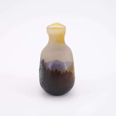SMALL GLASS VASE WITH ALPINE LANDSCAPE - photo 4