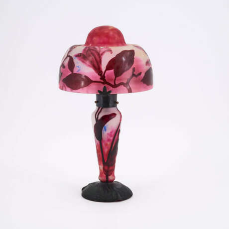 SMALL GLASS TABLE LAMPS WITH MAGNOLIA BRANCHES - фото 4