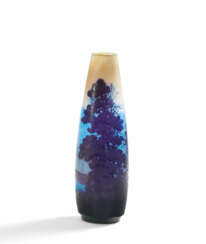 LARGE GLASS VASE WITH ALPINE LANDSCAPE