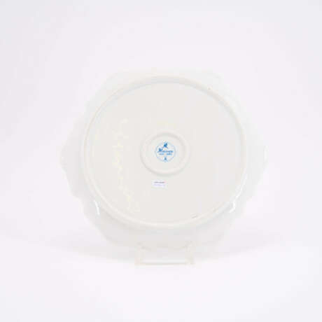 PORCELAIN MOCCA SERVICE FOR SIX FROM THE SWAN SERVICE - photo 17