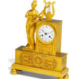 BRONZE CLOCK WITH MUSICIAN - photo 1