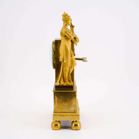 BRONZE CLOCK WITH MUSICIAN - photo 4