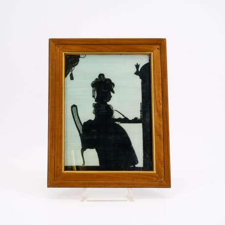 Hinterglasbild mit Dame am Schreibtisch & Hinterglasbild mit kleinem Kind in Buch lesend als Silhouettendarstellungen - Foto 2