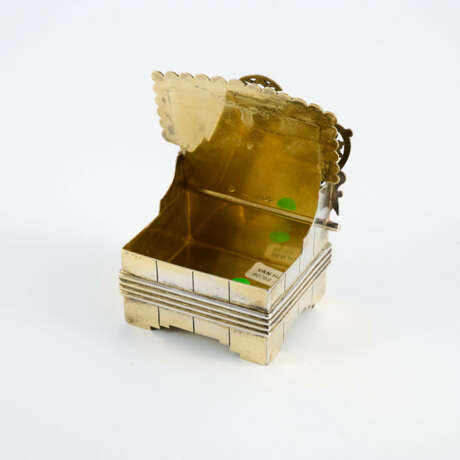 SILVER SALT THRONE WITH STAR MOTIFS - фото 5