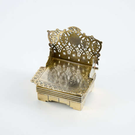 SILVER SALT THRONE WITH STAR MOTIFS - фото 6