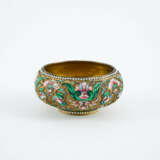 ROUND SILVER SALT BOWL WITH ROSE-COLOURED BLOSSOMS - photo 2