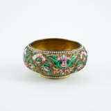 ROUND SILVER SALT BOWL WITH ROSE-COLOURED BLOSSOMS - photo 3