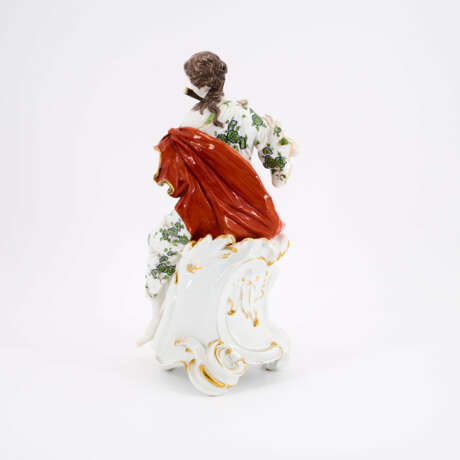 LARGE PORCELAIN FIGURINE OF EUTERPE - photo 3