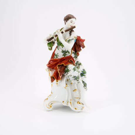LARGE PORCELAIN FIGURINE OF EUTERPE - photo 5