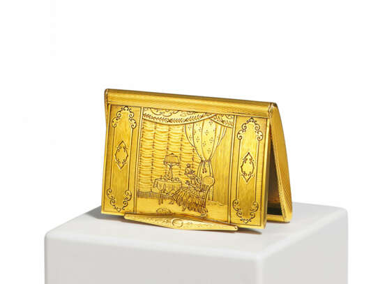 GOLD CARD CASE WITH FINELY ENGRAVED INTERIOR SCENE - photo 1