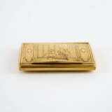 GOLD CARD CASE WITH FINELY ENGRAVED INTERIOR SCENE - photo 5