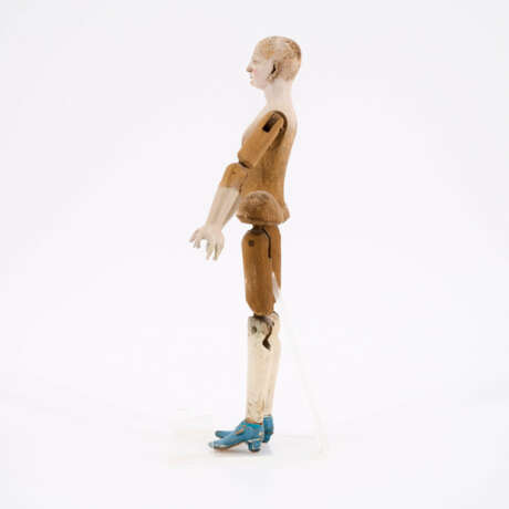 SMALL WOODEN JOINTED FIGURE - photo 2