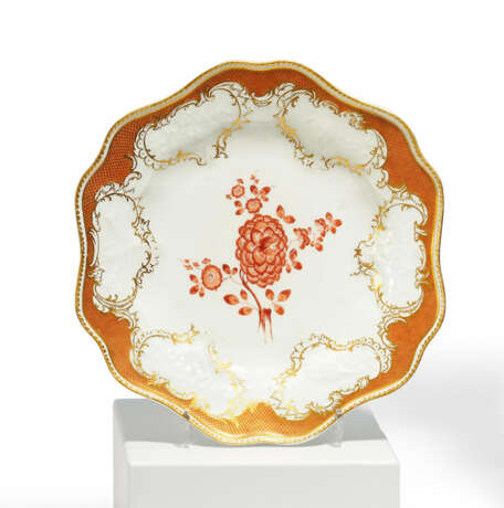 PORCELAIN DINNER PLATE FROM THE SO CALLED "MÖLLENDORFF-SERVICE" - photo 1