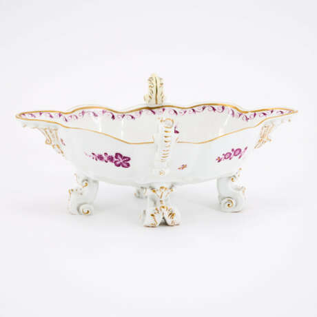 PORCELAIN SAUCE BOAT WITH MYTHICAL CREATURE IN PURPLE CAMAIEU - photo 5