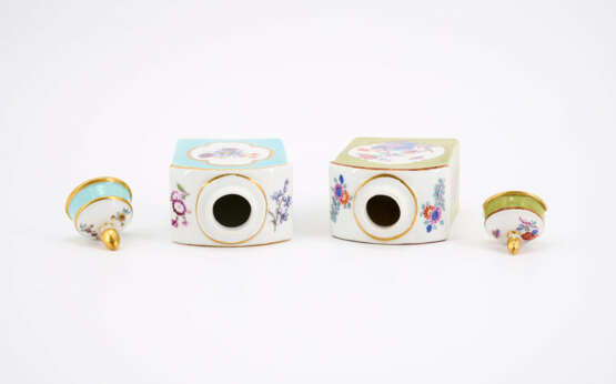 PORCELAIN TEA CADDY WITH GREEN & TEA CADDY WITH TURQUOISE GROUND AND FLORAL CARTOUCHES - photo 6