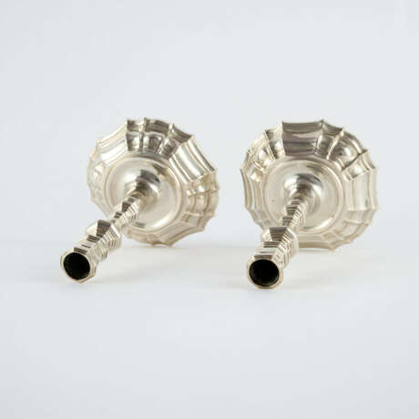 PAIR OF SILVER CANDLESTICK - photo 6