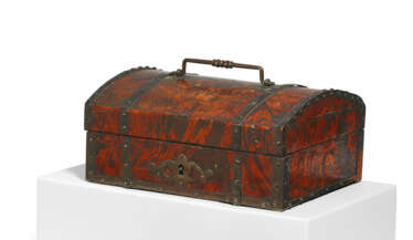 IRON ROUND LIDDED CASKET