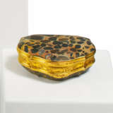TABATIERE IN CARTOUCHE FORM - photo 1