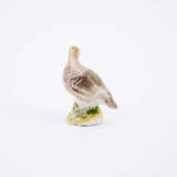 THREE MINIATURE PORCELAIN BIRDS - фото 14