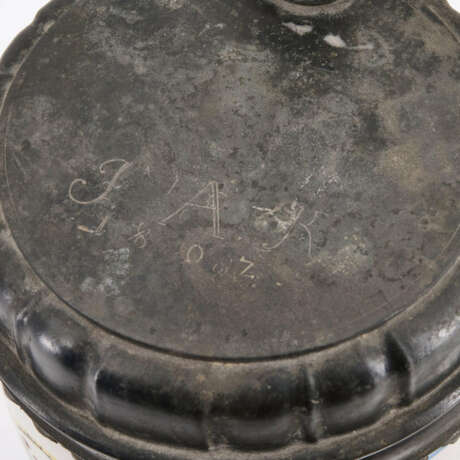 LARGE "WALZENKRUG" TANKARD WITH HUNTER - photo 9