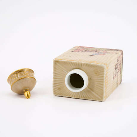 PORCELAIN TEA CADDY WITH HUSSAR SCENE - photo 6