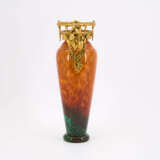 GLASS VASE WITH MOUNTING OF LILAC BRANCHES - photo 4