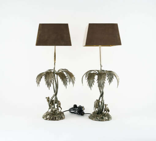 PAIR OF UNIQUE METAL TABLE LAMPS WITH PALM TREES AND GREYHOUNDS - photo 5