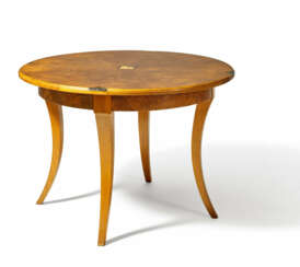 WOODEN ROUND TABLE
