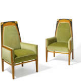 WOODEN PAIR OF ARMCHAIRS - photo 2