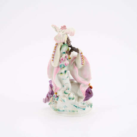 PORCELAIN FIGURINE OF A BLACK MAN WITH CACADOO - фото 4