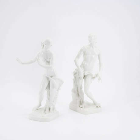 PORCELAIN FIGURINE OF APOLLP & DAPHNE - фото 1