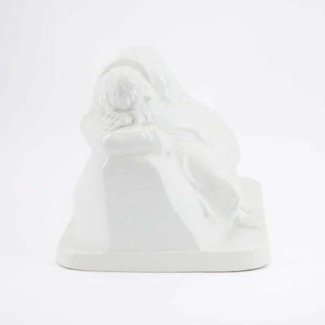 PORCELAIN ENSEMBLE "SLEEPING FARMER COUPLE" - photo 4