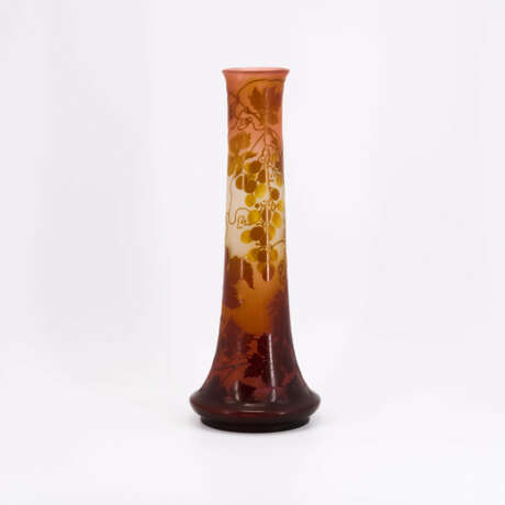 LARGE GLASS VASE WITH WINE TENDRILS - photo 1