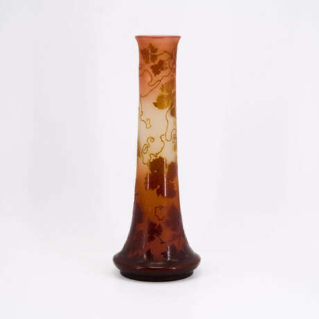 LARGE GLASS VASE WITH WINE TENDRILS - photo 4
