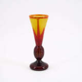 SMALL GLASS VASE WITH FUNNEL-SHAPED NECK 'FEUILLES DE TABAC' - photo 2