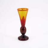 SMALL GLASS VASE WITH FUNNEL-SHAPED NECK 'FEUILLES DE TABAC' - photo 5