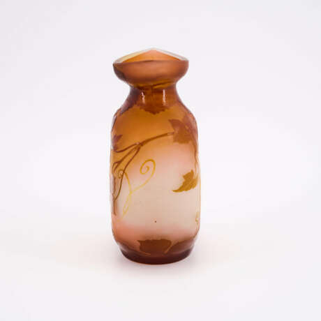 GLASS VASE WITH VINES - photo 2