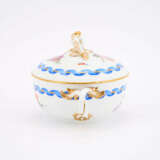 PORCELAIN ÉCUELLE & SAUCER WITH BLUE BOW AND 'GERMAN' FLOWERS - photo 3
