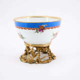PORCELAIN SLOP BOWL WITH FLOWERS - photo 2