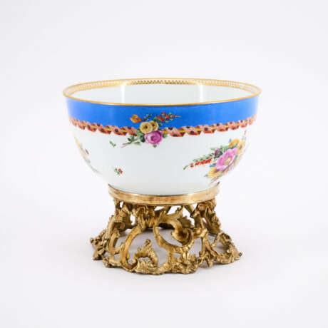 PORCELAIN SLOP BOWL WITH FLOWERS - photo 4